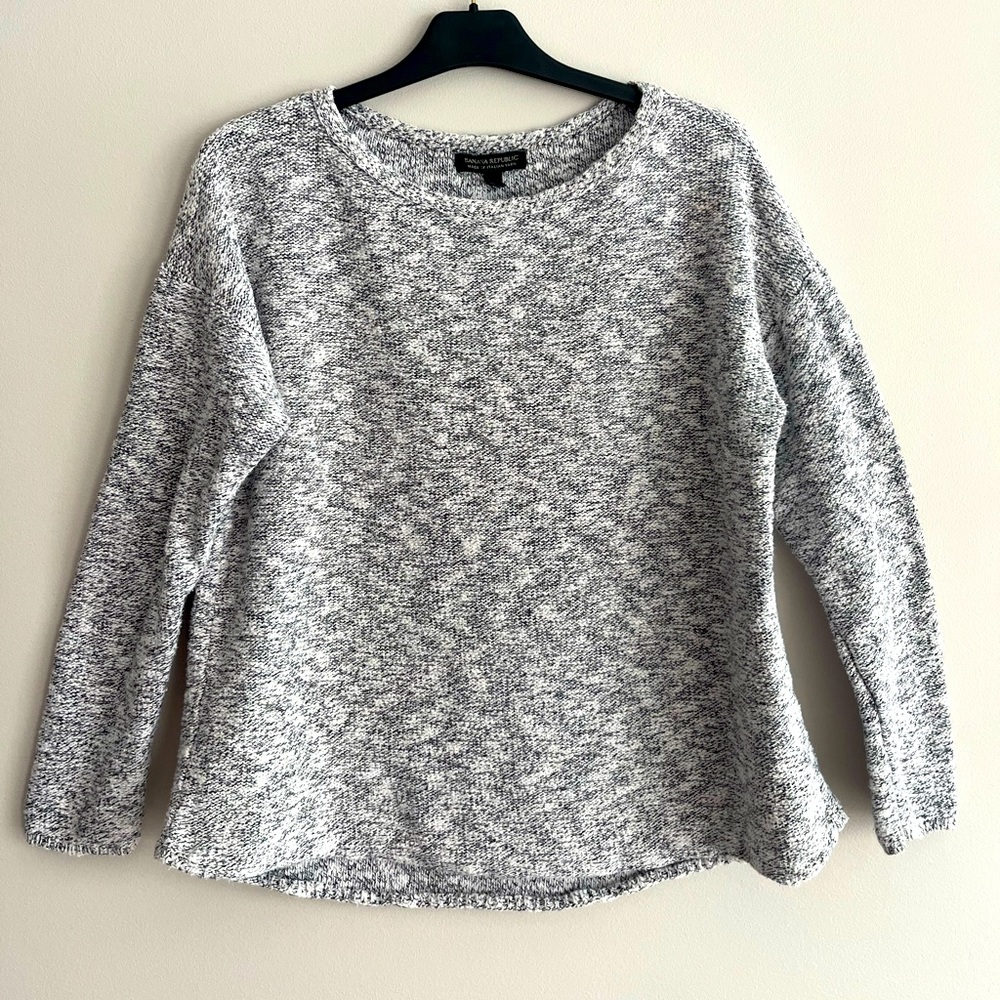 Banana Republic Women's Gray Sweater Shirt size L